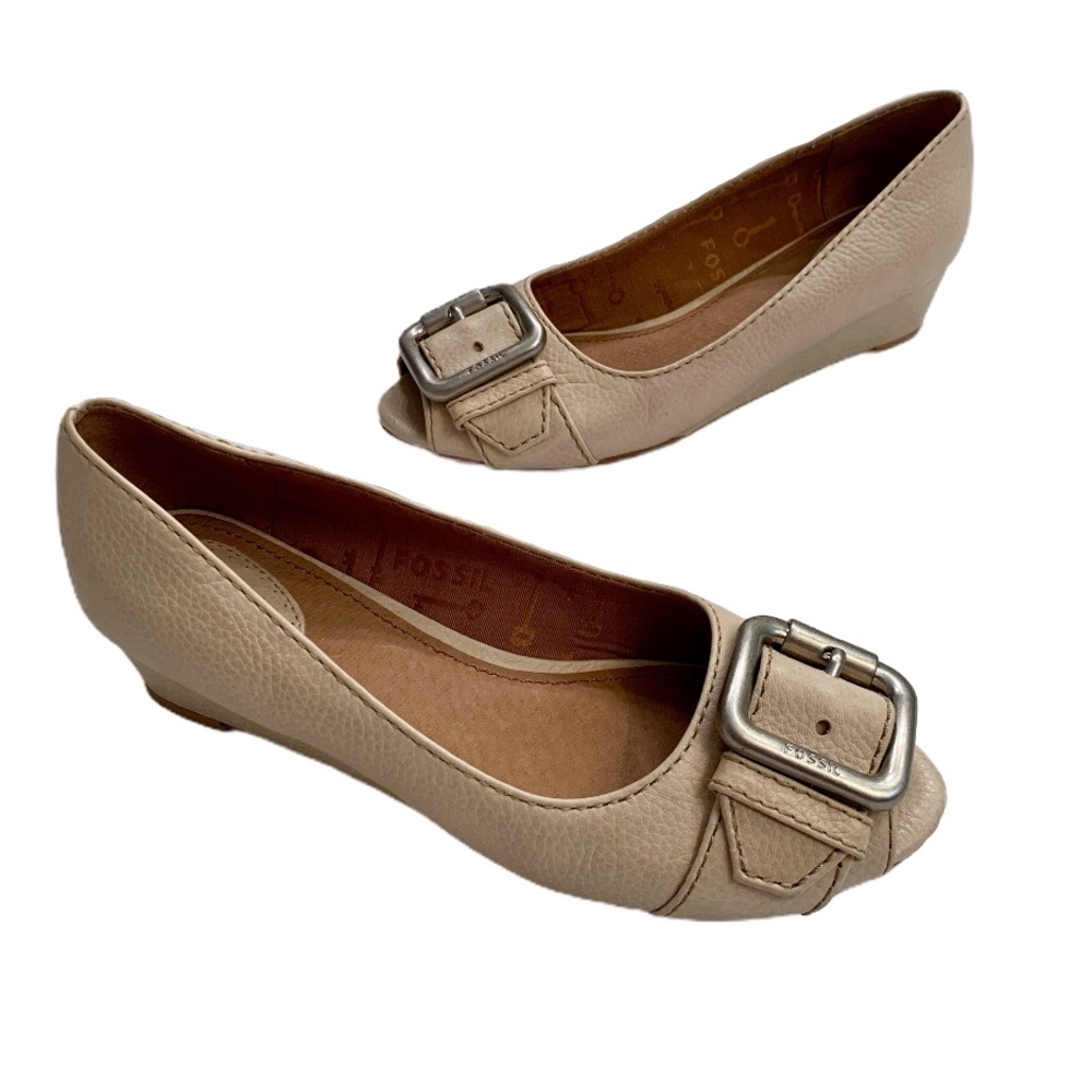 Fossil Cream Peep Toe Buckle Wedges Size 7